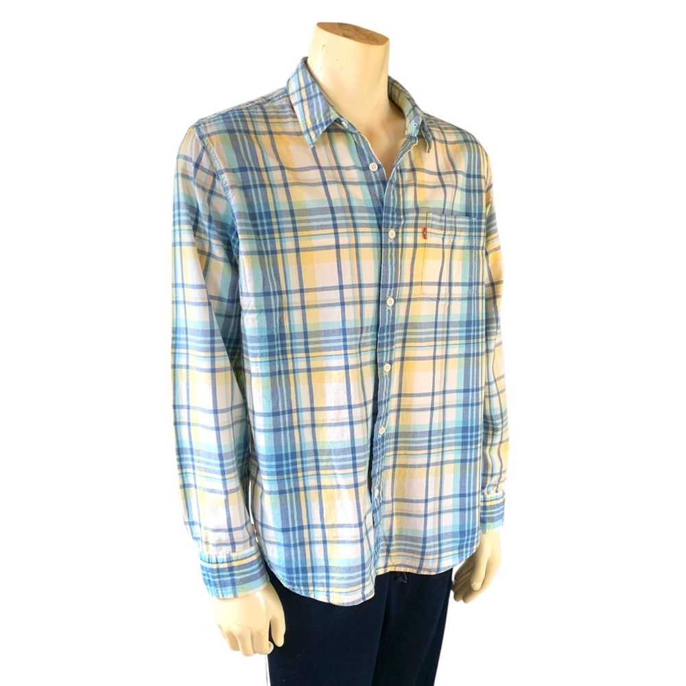 Levi’s all cotton plaid button front shirt size XL